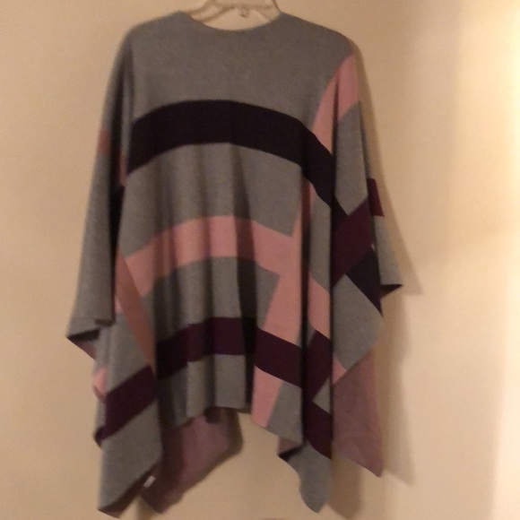 Talbots Poncho - Picture 4 of 4